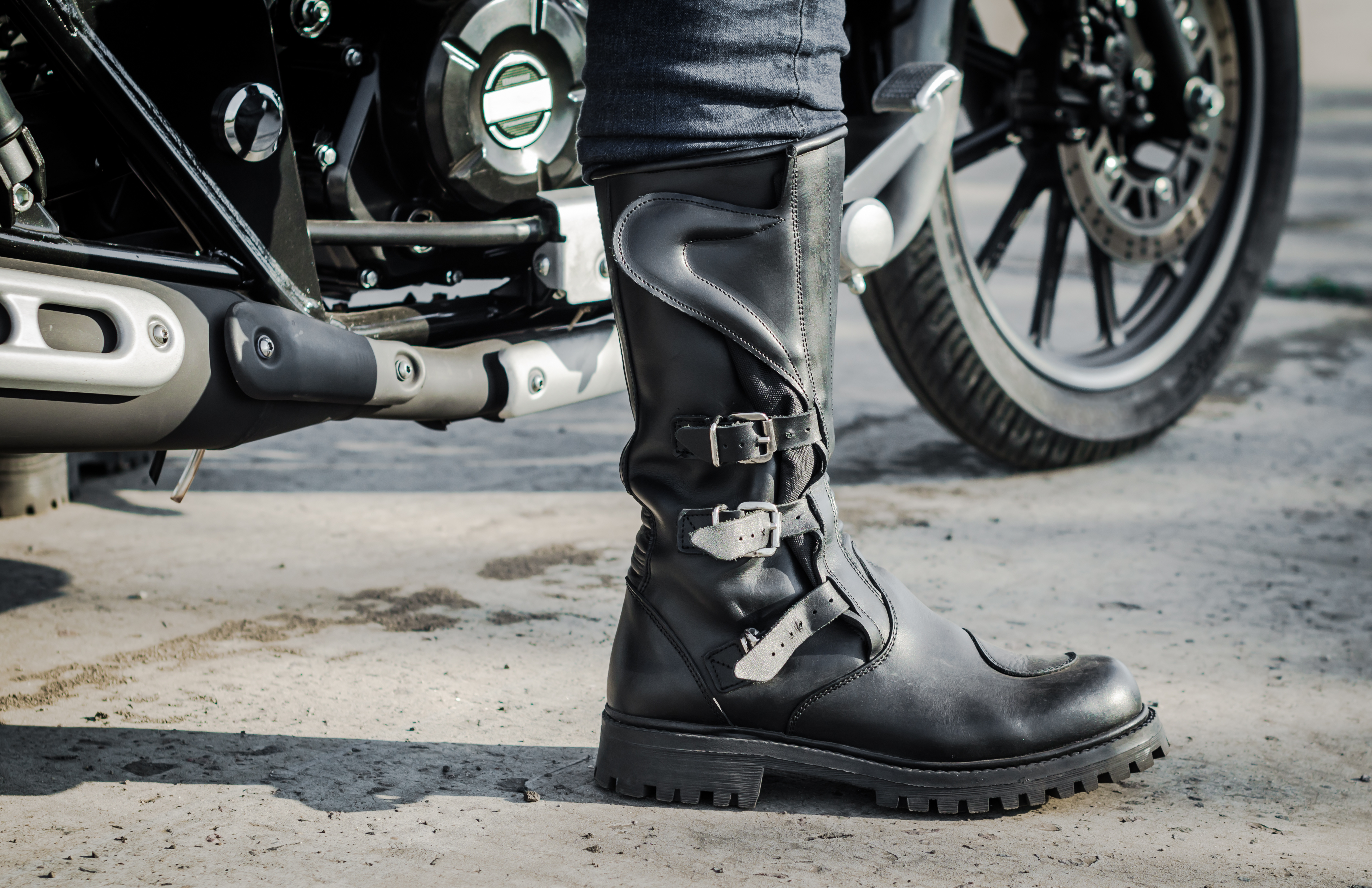 Les bottes moto, équipement de protection motard. Comment les