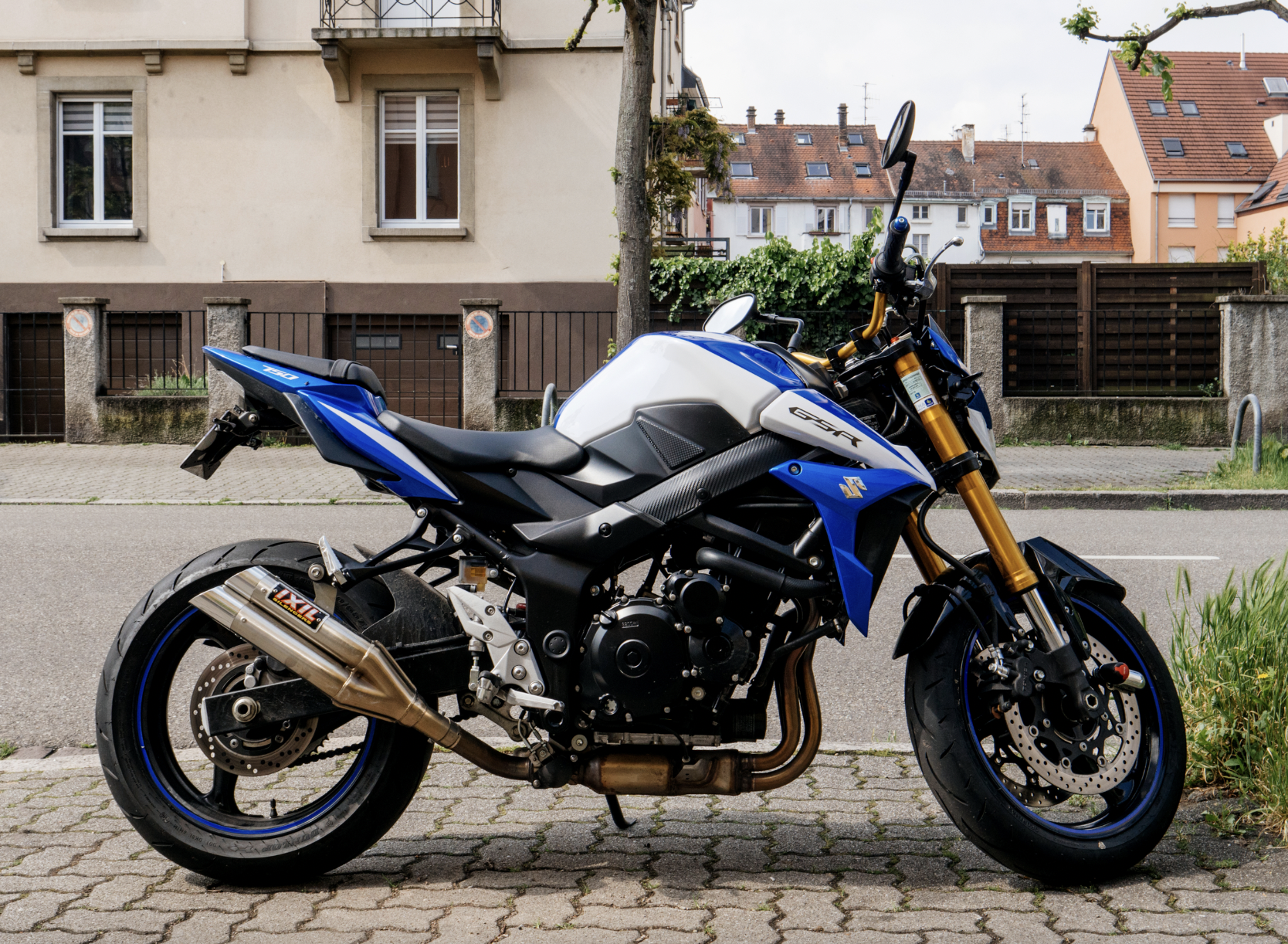 assurance suzuki gsr 750 - assurances - moto 