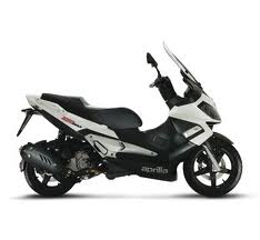 Aprilia SR Max 300